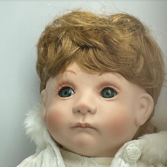 Kay McKee World Gallery Limited Katie Porcelain Collectible Doll Home Display - Picture 3 of 16